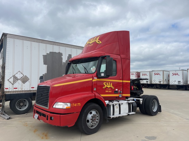 2017 Volvo VNM 4x2 S/A Day Cab Truck Tractor (Inoperable)