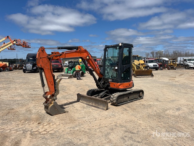 2016 Hitachi ZX35U-5N Mini Excavator<!-- --> | Ritchie Bros