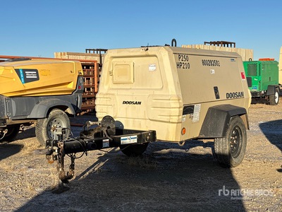 2020 Doosan P250/HP210WDO-T4F Mobile Air Compressor