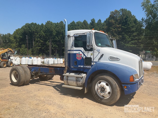 CAMIóN CHASIS 2004 KENWORTH T300