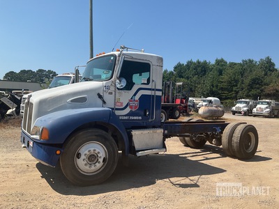 2004 Kenworth T300 Cab & Chasis Tracteur routier