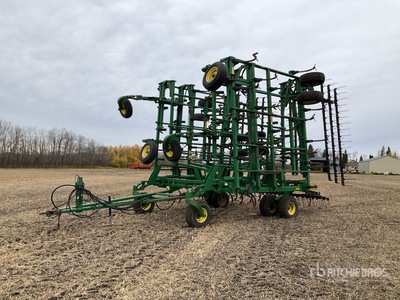 John Deere 2210 60 ft Kultywator