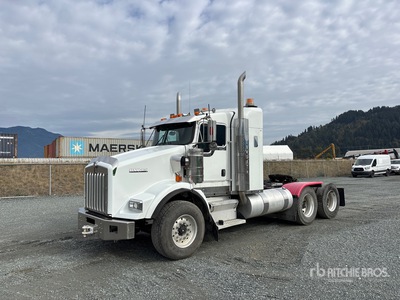 2005 Kenworth T800 6x4 3- Achs Sattelzugmaschine mit Schlafkabine