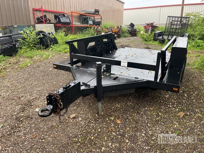 2015 JLG 12 ft T/A Ground Load Trailer