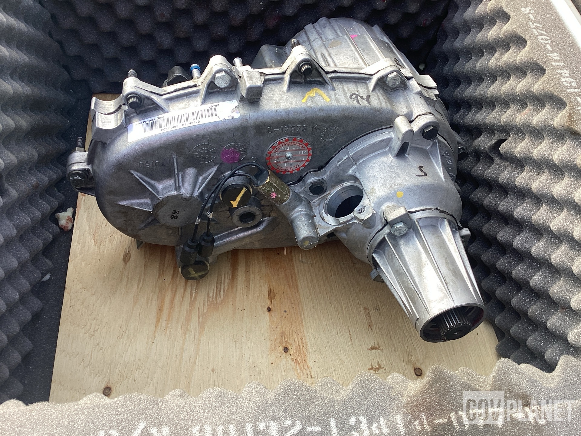 Surplus New Process Gear 25769 Transfer Case in Albany