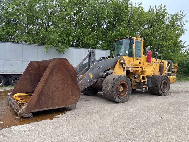 2005 Volvo L220E Wheel Loader 2005 Volvo L220E Wheel Loader