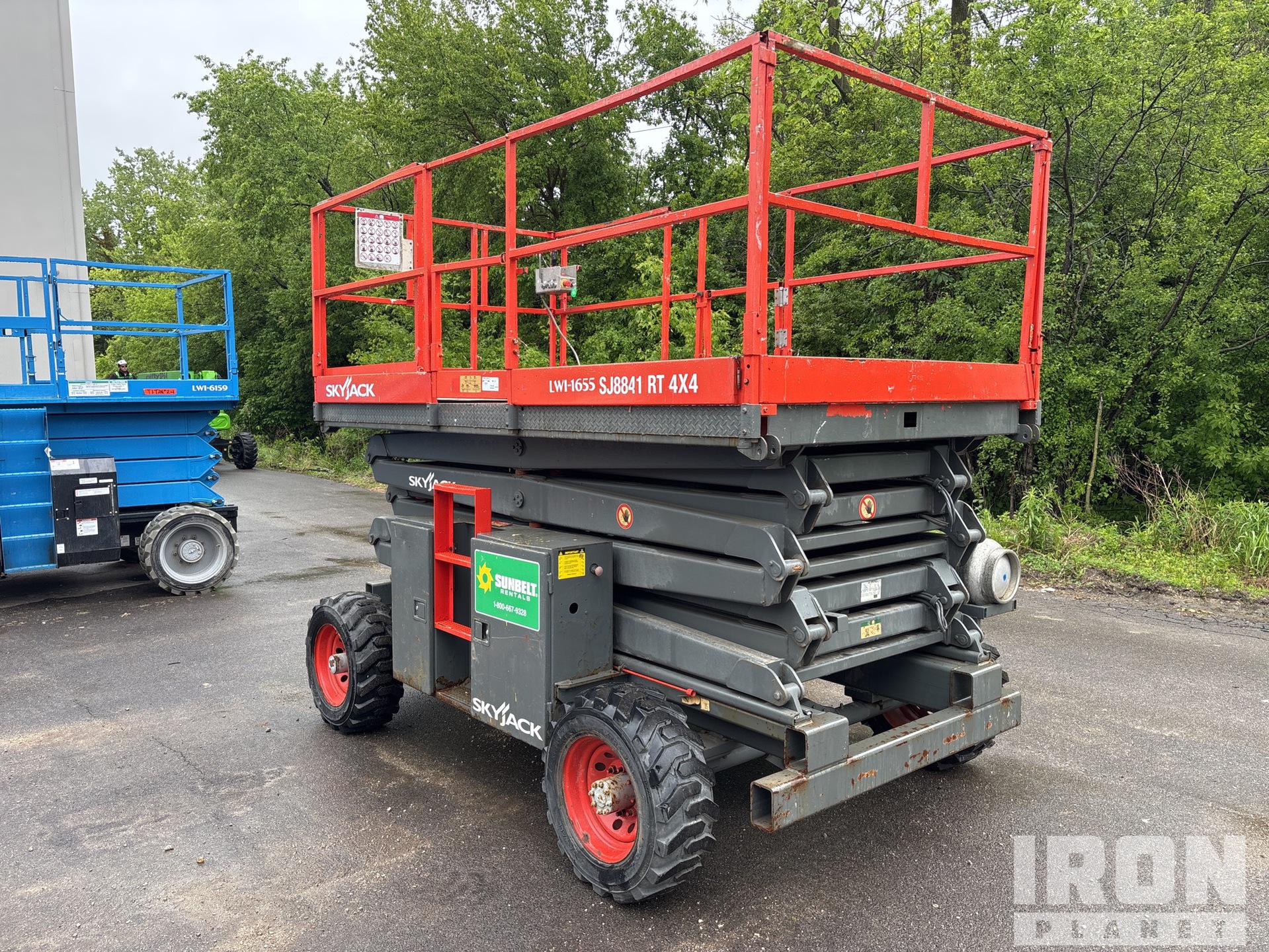 2006 Skyjack SJ8841 RT Dual Fuel 4x4 Scissor Lift in St. Charles