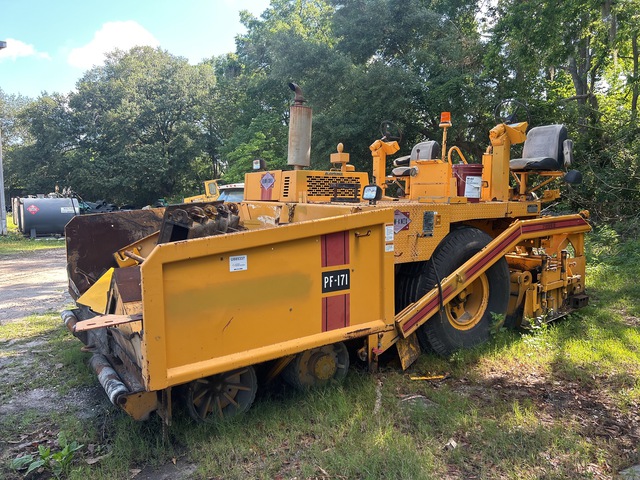 1994 Blaw-Knox PF-171 Wheel Asphalt Paver 1994 Blaw-Knox PF-171 Wheel Asphalt Paver