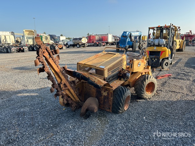 Inopratable Case 25+4 4x4 Trencher (Inoperable) | Ritchie Bros. Auctioneers
