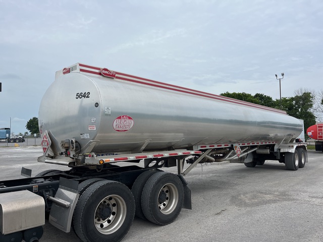 2020 Mac 9200 gal T/A Tanker Trailer