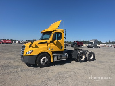 2019 Freightliner Cascadia 126 6x4 T/A Day Cab Truck Tractor