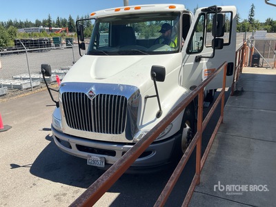 2016 International 8600 S/A Day Cab Truck Tractor