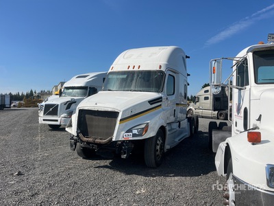 2018 Freightliner Cascadia 126 6x4 T/A Slaapcabine Trekker (Inoperable)