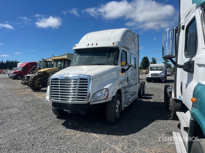 2016 Freightliner Cascadia 125 6x4 T/A Sleeper Truck Tractor (Inoperable)