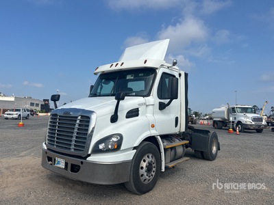 2017 Freightliner Cascadia 113 4x2 S/A Day Cab Truck Tractor
