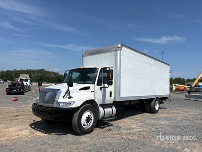 2015 International 4300 4x2 Cargo Van Truck