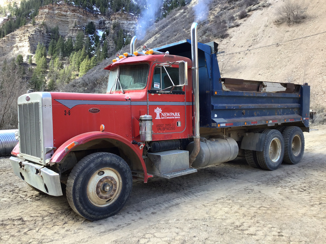 1981 Peterbilt 359 T/A Dump Truck 1981 Peterbilt 359 T/A Dump Truck