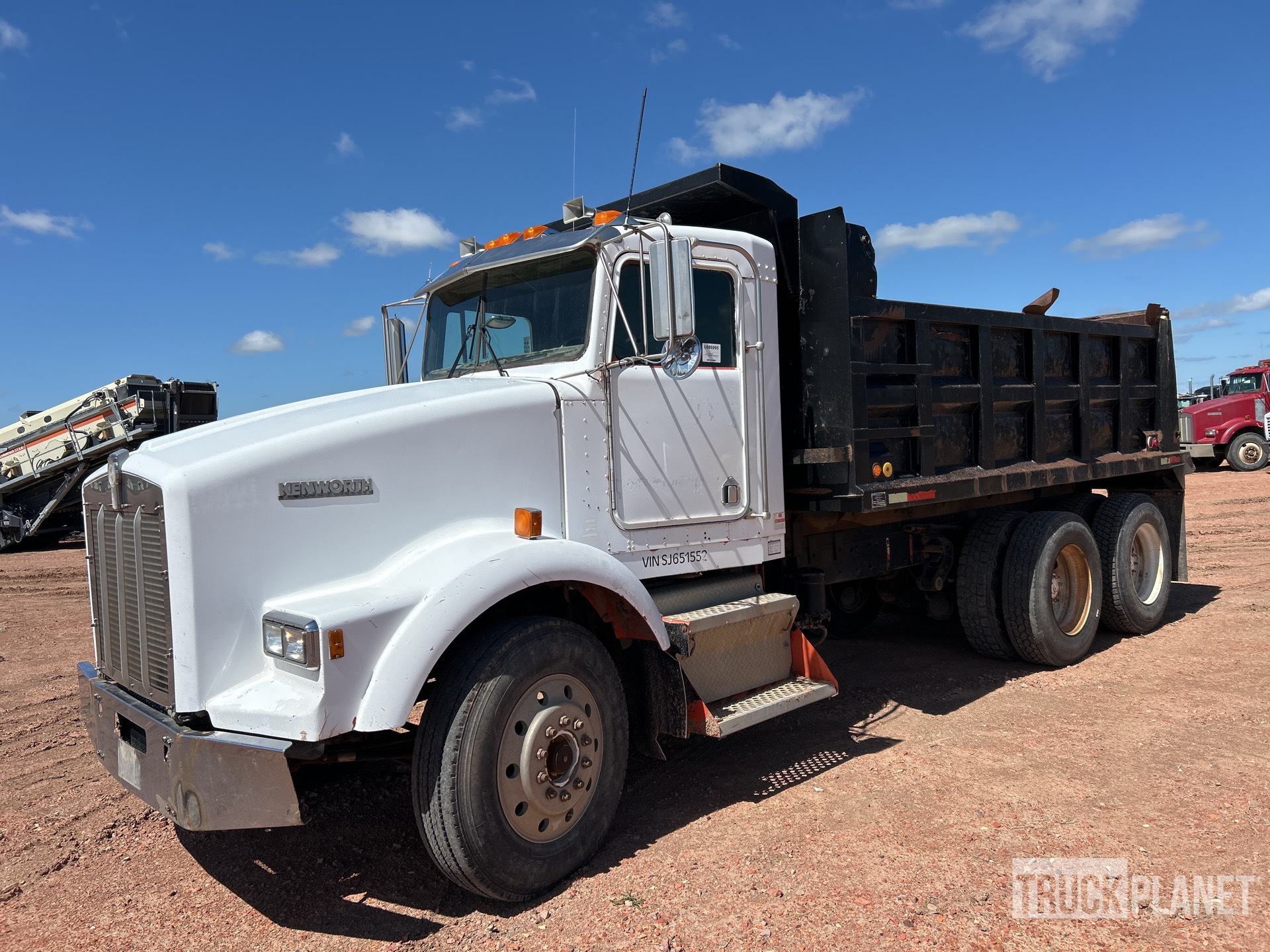 1995 Kenworth T800 6x4 T/A Dump Truck