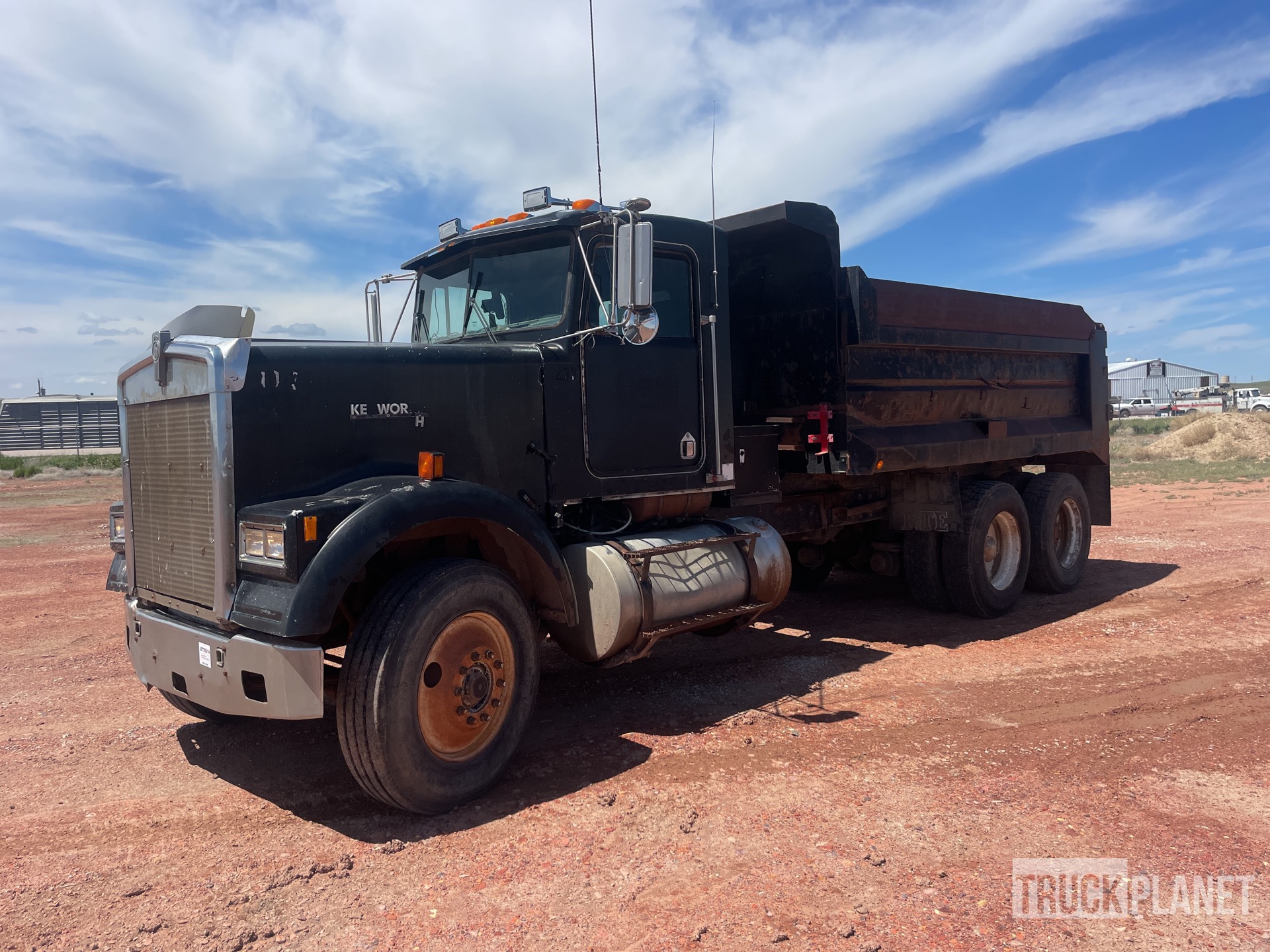 1985 Kenworth W900 6x4 T/A Dump Truck