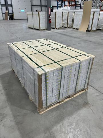 2002.36 Sq Ft Brand New Flooring (5 colors to choose from) Flooring