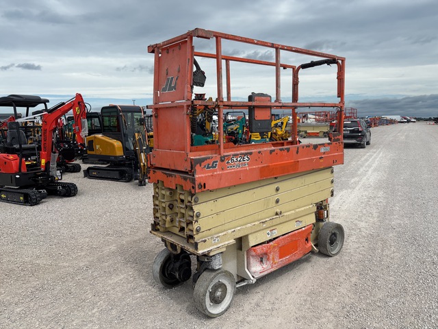 2015 JLG 2632ES Electric Scissor Lift 2015 JLG 2632ES Electric Scissor Lift
