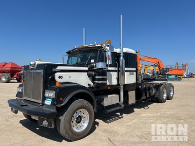 1975 Hayes Clipper 6x4 Sleeper Winch Truck