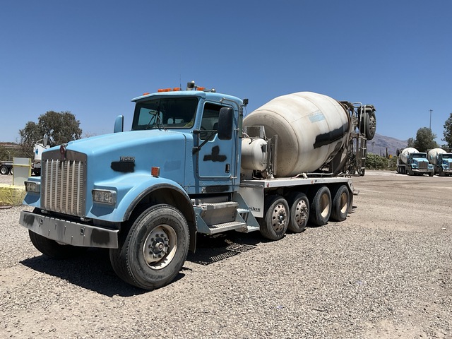 2004 Kenworth W900 12x4 Mixer Truck 2004 Kenworth W900 12x4 Mixer Truck