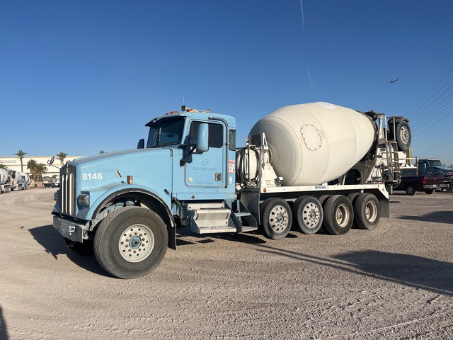 2001 Kenworth W900 12x4 Mixer Truck 2001 Kenworth W900 12x4 Mixer Truck