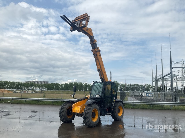 JCB 535-95 Telehandler | Ritchie Bros. Auctioneers