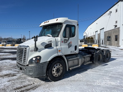 2018 Freightliner Cascadia 113 6x4 T/A Day Cab Truck Tractor
