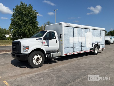 2021 Ford F-650 Super Duty 4x2 12 Bay Beverage Truck