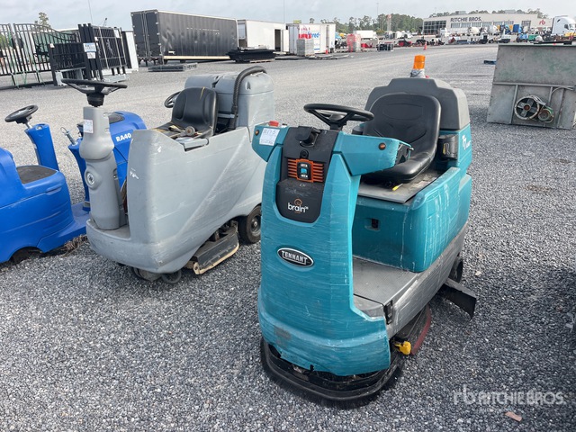 Quantity of (2) Ride-On Electric Floor Buffer | Ritchie Bros. Auctioneers