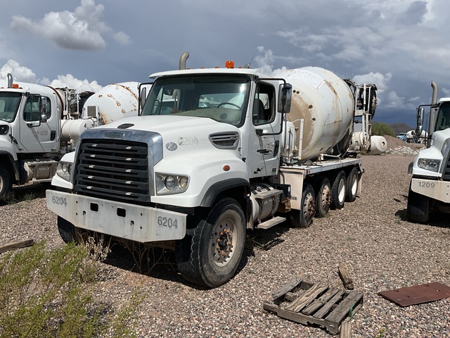 2012 Freightliner 12x4 Mixer Truck 2012 Freightliner 12x4 Mixer Truck