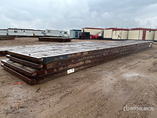 Quantity of (4) 8 ft x 40 ft Rig Mats | Ritchie Bros. Auctioneers