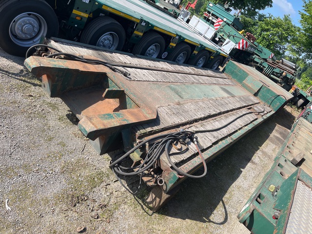 WMT Bretzfeld STH34.4.1 Tri/A Trailer Low Loader WMT Bretzfeld STH34.4.1 Tri/A Trailer Low Loader