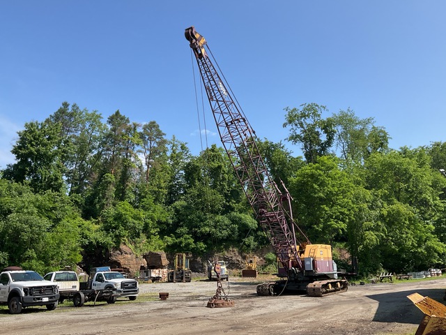 1974 Bucyrus Erie 30-Bs Series Four 60 ton Lattice-Boom Crawler Crane