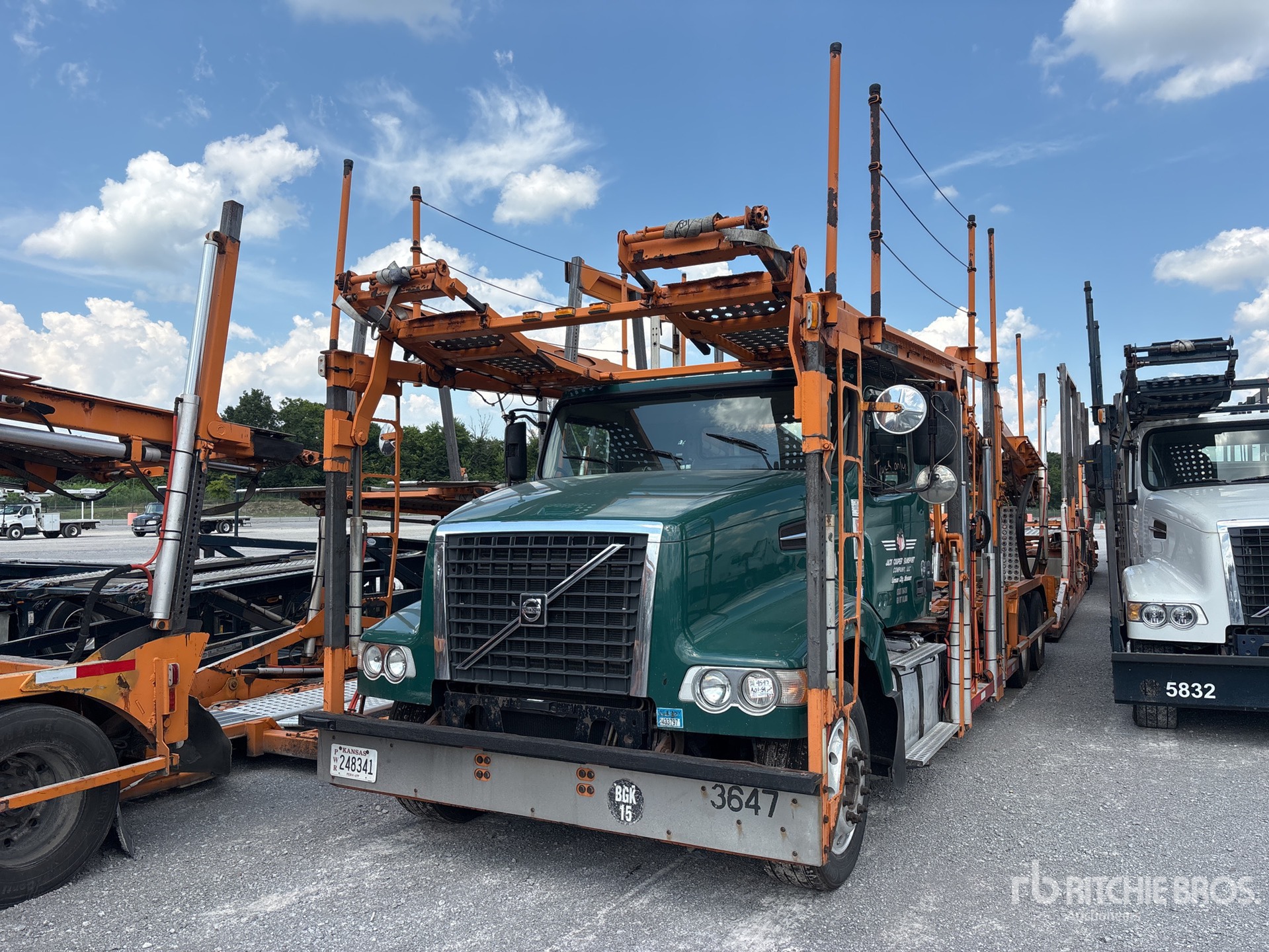 2014 Volvo VAH 6x2 Car Carrier Truck