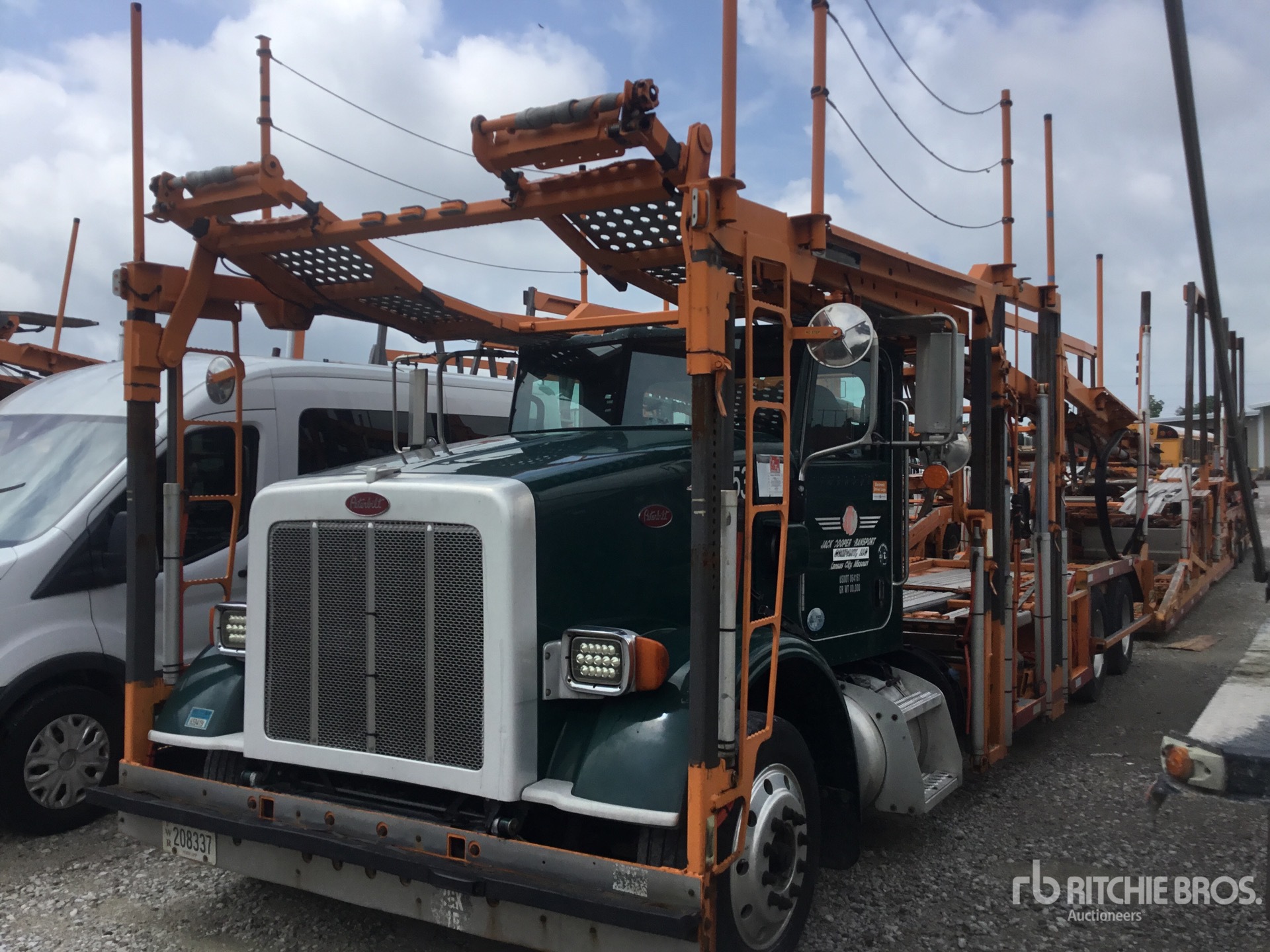 2014 Peterbilt 365 6x4 Camion transporteur de voitures