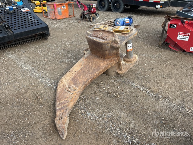 AMI Excavator Ripper - Fits Cat 336 | Ritchie Bros. Auctioneers