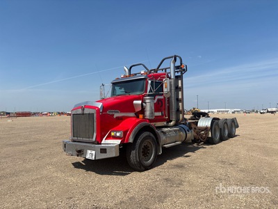 2013 Kenworth T800 8x6 Logging Tri/A Day Cab Truck Tractor