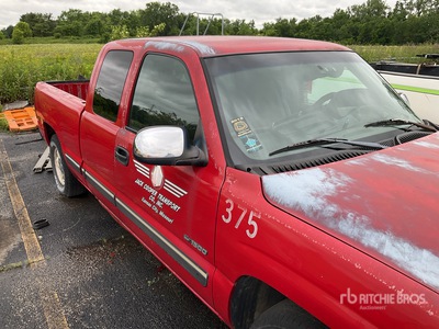 2002 Chevrolet Silverado 1500 4x2 Extended Cab بيك اب (Inoperable)