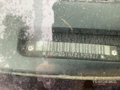 2002 GMC Savana 3500 4x2 Furgoneta caja cerrada (Inoperable)