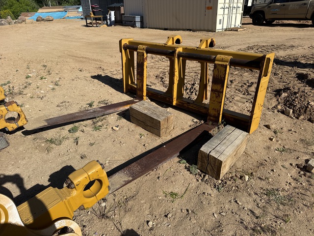 Cat 72 in Q/C Wheel Loader Forks - Fits Cat 950/962G