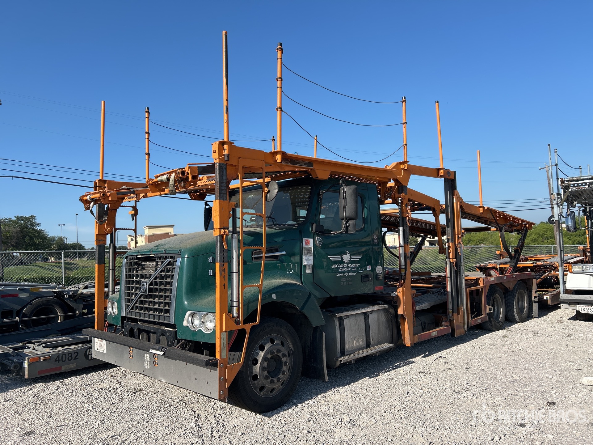 2014 Volvo VAH 6x4 Car Carrier Truck