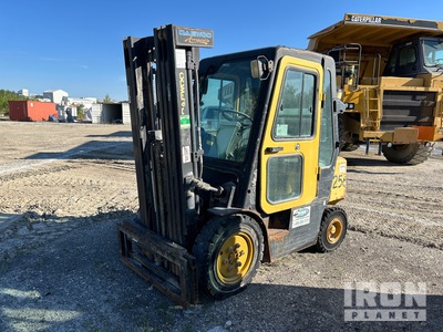 Doosan 4500 lb Cushion Tire Carretilla Elevadora (Inoperable)