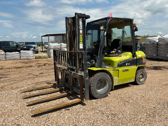 2021 Clark C40D 7050 lb Pneumatic Tire Forklift