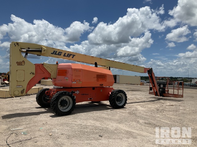 ELEVADOR ARTICULADO 2015 JLG 4WD 800AJ