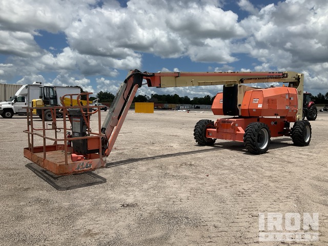 ELEVADOR ARTICULADO 2015 JLG 4WD 800AJ