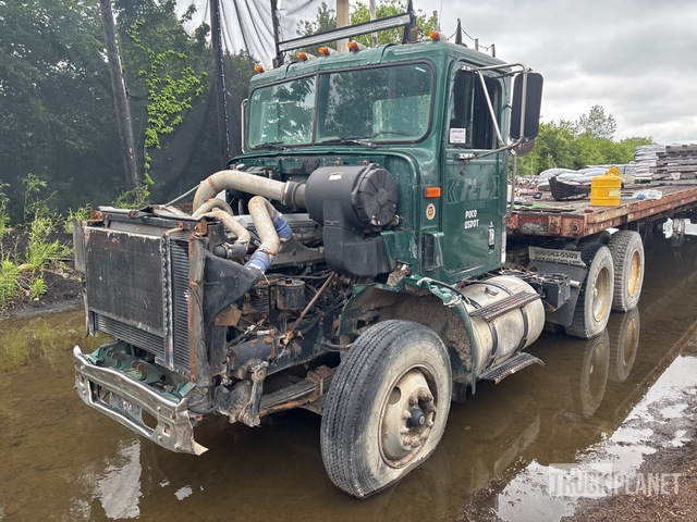 2HSFRALRXWC040711 International 9100 Photo 1