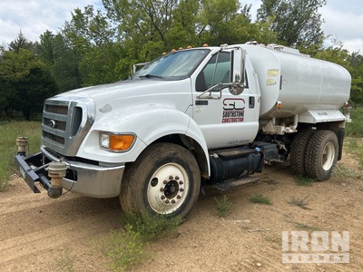 2013 Ford F-750 XL 4x2 Wassertank-Lkw